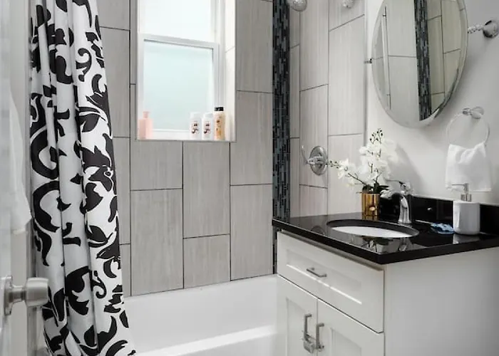 Apartment 15mins Dt Wicker Park Gem Sleeps 7 Freepark