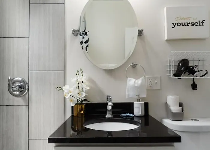 15mins Dt Wicker Park Gem Sleeps 7 Freepark Apartment *