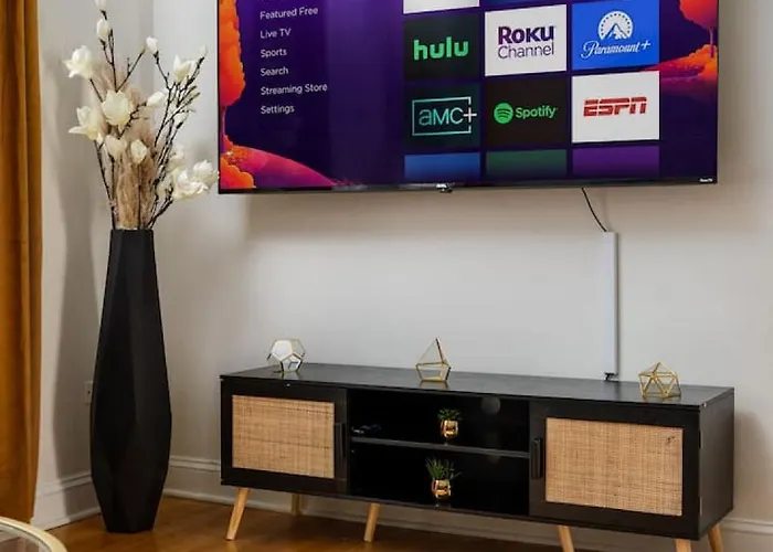 15mins Dt Wicker Park Gem Sleeps 7 Freepark Apartment Chicago