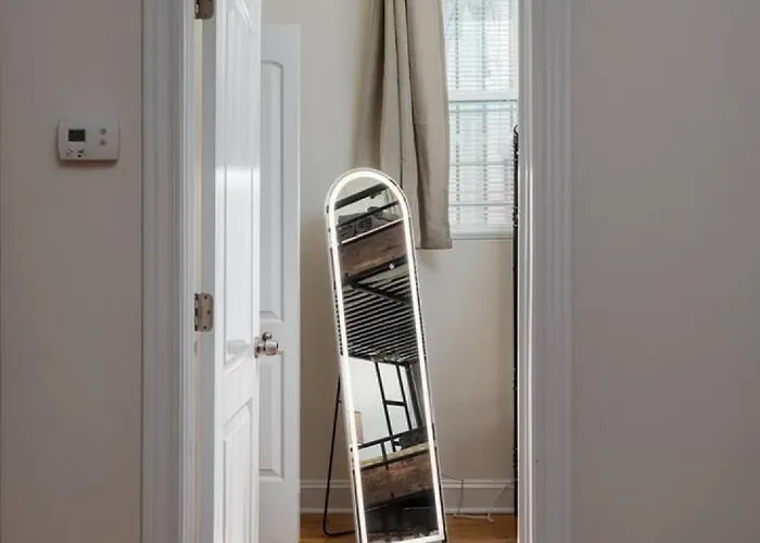15mins Dt Wicker Park Gem Sleeps 7 Freepark Apartment