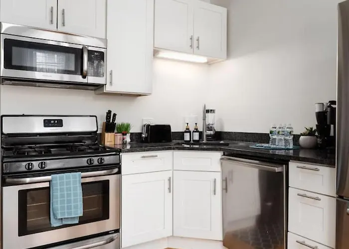 15mins Dt Wicker Park Gem Sleeps 7 Freepark Apartment *